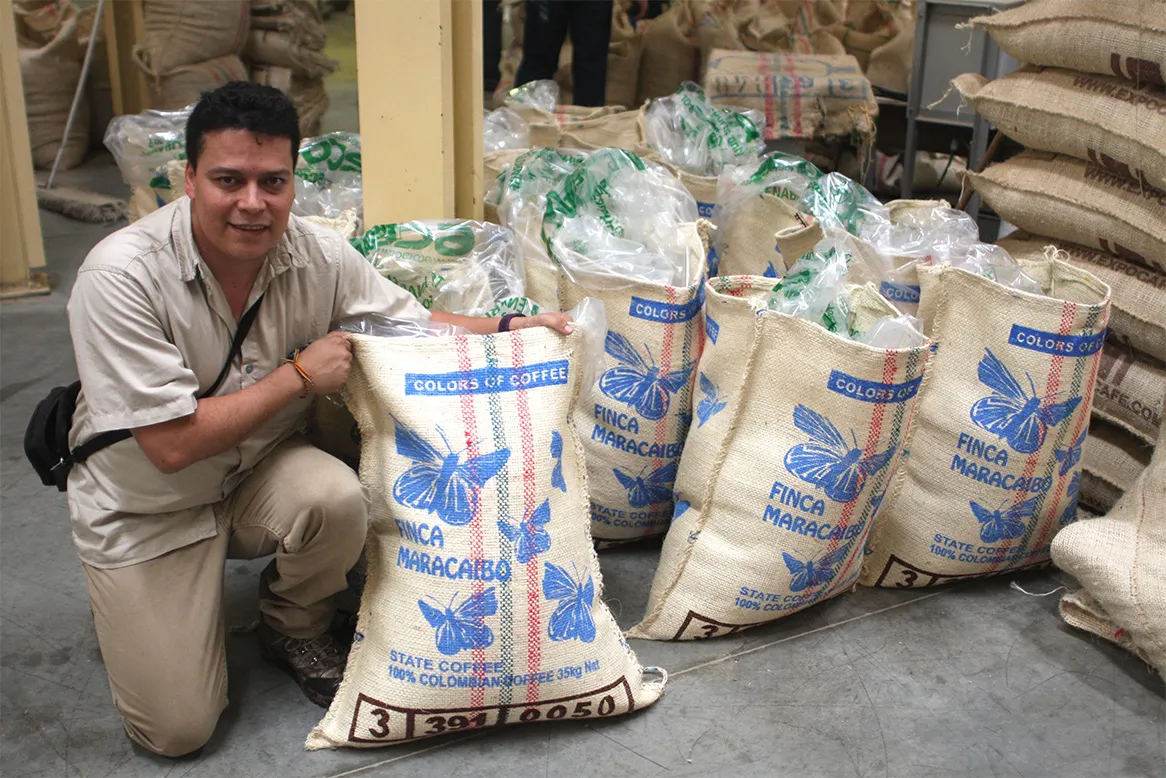 輸送もしっかり責任を持って、あなたのお店まで直送します